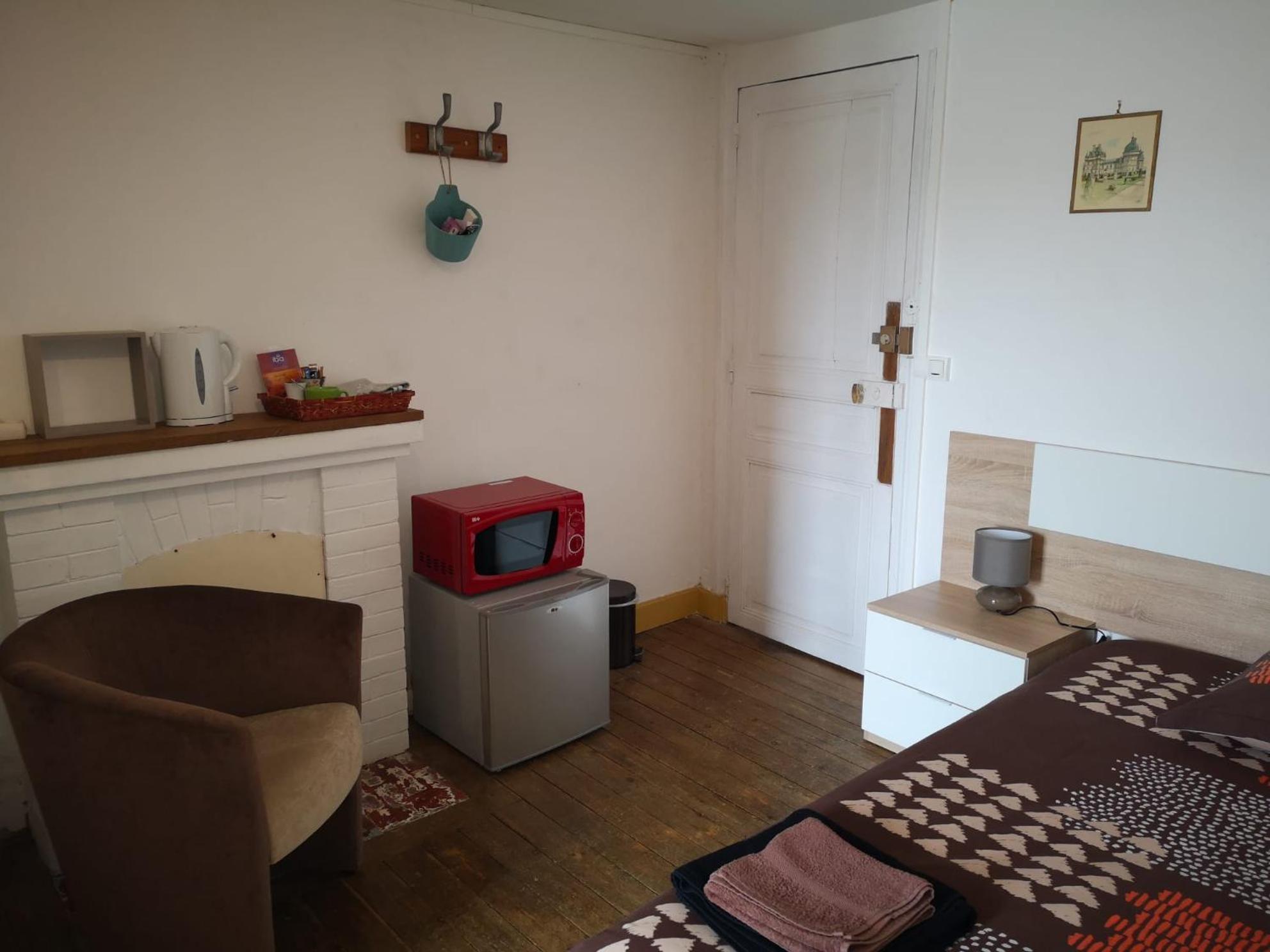 Chambres Avec Salle De Bains Et Cuisine En Centre Ville Argenton Sur Creuse Eksteriør bilde