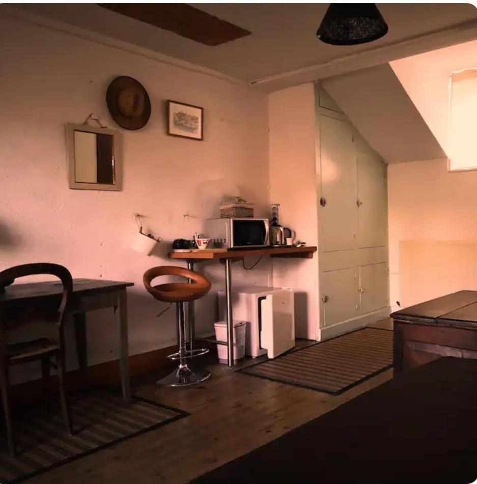 Chambres Avec Salle De Bains Et Cuisine En Centre Ville Argenton Sur Creuse Eksteriør bilde